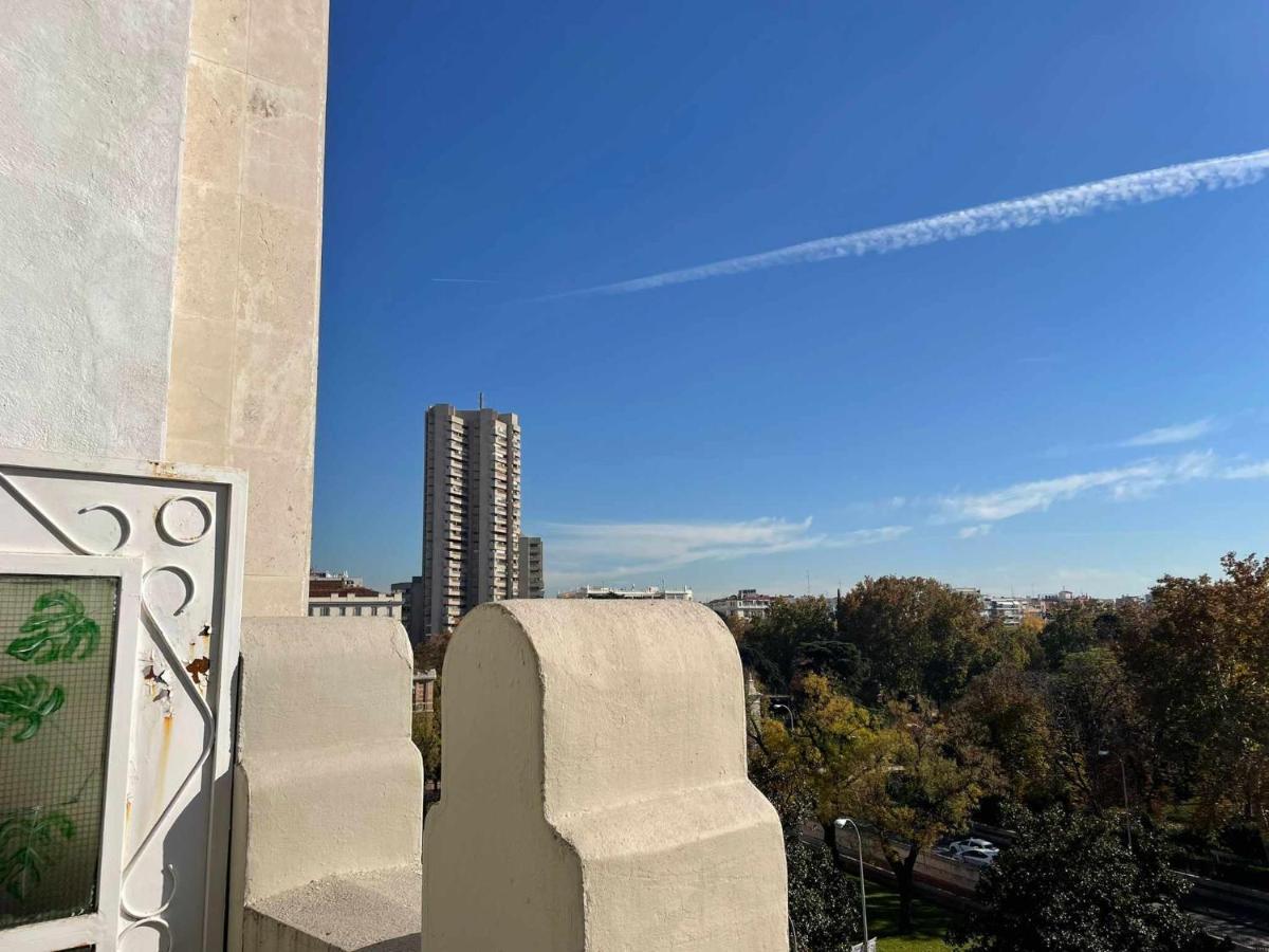 Apartamento Con Terraza Y Vistas Alcalaretiro マドリード エクステリア 写真
