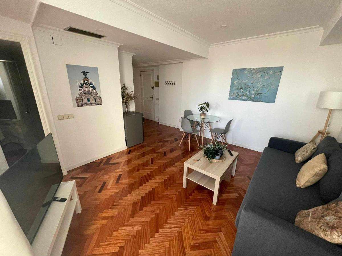 Apartamento Con Terraza Y Vistas Alcalaretiro マドリード エクステリア 写真